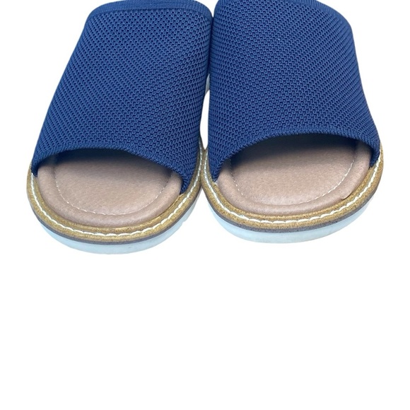 Kelly & Katie Ari Stretch Woven Upper Slide Sandal in Navy - Picture 5 of 7